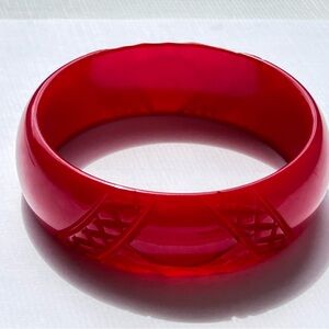 Vintage Bakelite Deep Carved Red Bangle Bracelet